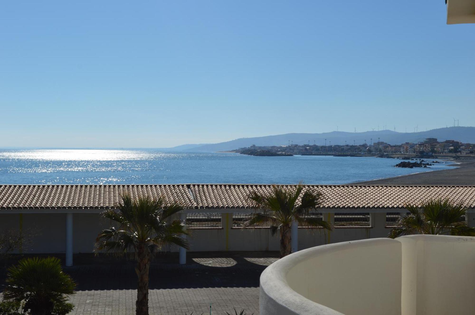 Hotel Residence Il Gabbiano Cirò Marina Oda fotoğraf